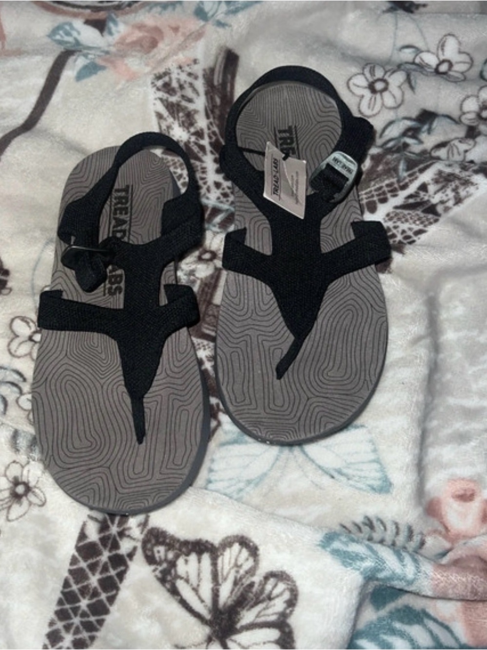 Threadless Women's Black Sandal - Comfortable Everyday Thong